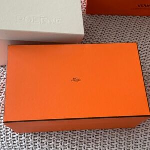 Hermès Signature Orange Gift Box